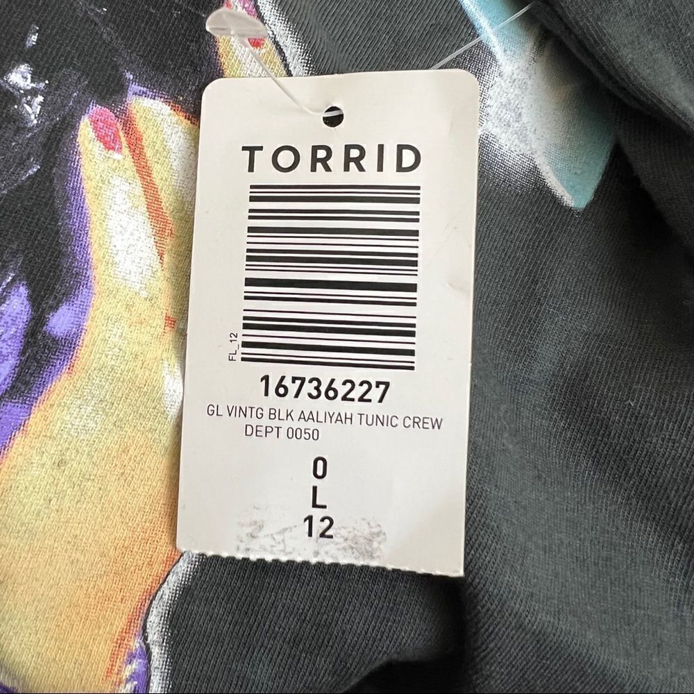 Torrid Classic Fit Tunic Tee - Vintage Aaliyah Black, Size 0 = Large-12/14 - Picture 10 of 10